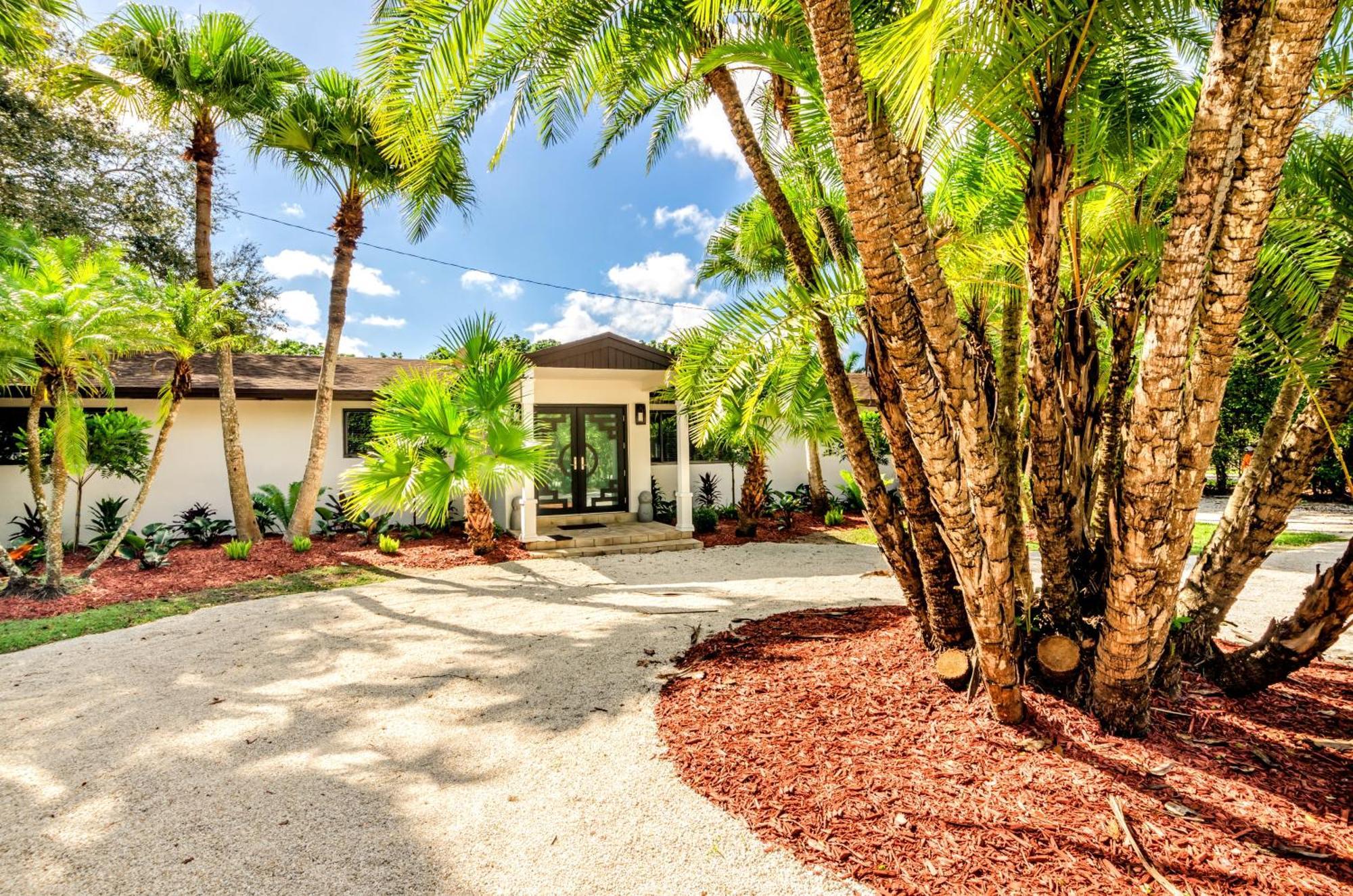 Magical Wonderkoi House In A Japanese Koi Garden Villa Miami Exterior photo